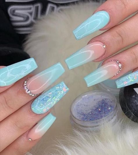 Endless tips for Hairstyles, Makeup, Nail designs, fashion, beauty, love, living Acrylic Nails Coffin Ombre, Blue Ombre Nails, Long Acrylic Nail Designs, Heart Nail, Blue Acrylic Nails, Ombre Acrylic Nails, Glow Nails, Her Nails, Long Acrylic Nails Coffin