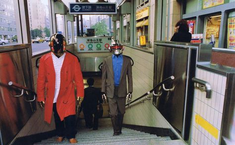 Daft Punk Fandom🤖🤖 on Twitter: "Daft Punk taking the subway in Japan (December 2000)… " Random Access Memories, Thomas Bangalter, Aesthetic Culture, Punk Wallpaper, Anime Music Videos, Punk Aesthetic, Simple Fits, Daft Punk, Retro Futurism