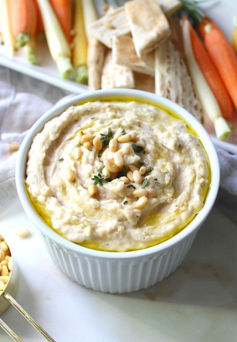 White Bean Dip with Herbs | Vegan + GF | ThisSavoryVegan.com Vegan Superbowl Snacks, Chips Dip, Sauce Spaghetti, White Bean Dip, Cheesecake Dip, Food Blogging, Vegan Dip, Low Carb Snack, Dip Recipes Easy