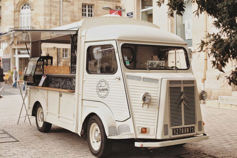 French Food Truck Burger Van, Citroen Type H, Citroen H Van, Catering Van, Mobile Coffee Shop, Coffee Trailer, Truck Pulls, Mobile Catering, Shop Signage