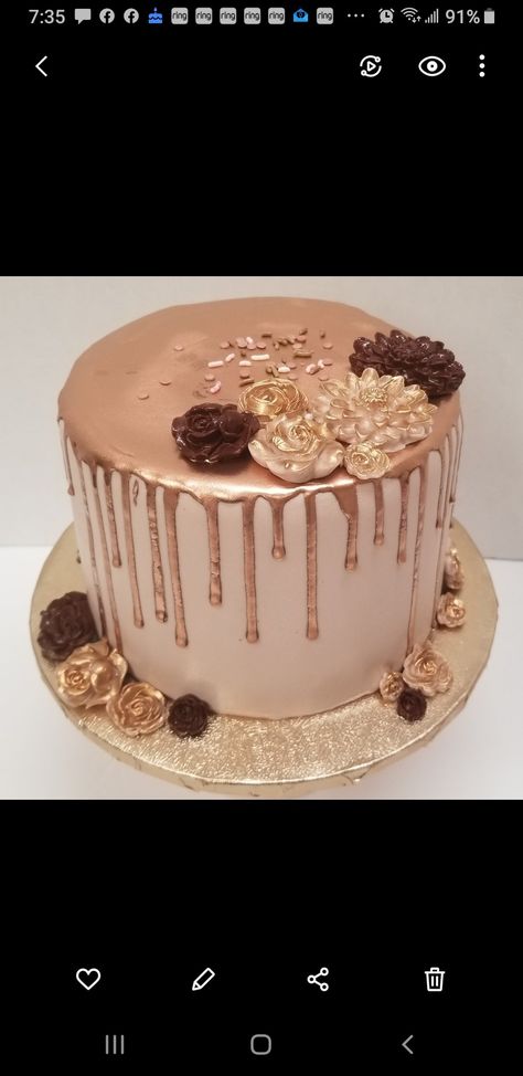 Gold Theme Birthday Cake, Bronze Cake Ideas, Rose Gold Theme Birthday, Rose Gold Chocolate Cake, Rose Gold Birthday Cake Simple, 40th Birthday Cake Rose Gold, Birthday Cake Rose Gold, Gold Ganache, Gold Theme Cake