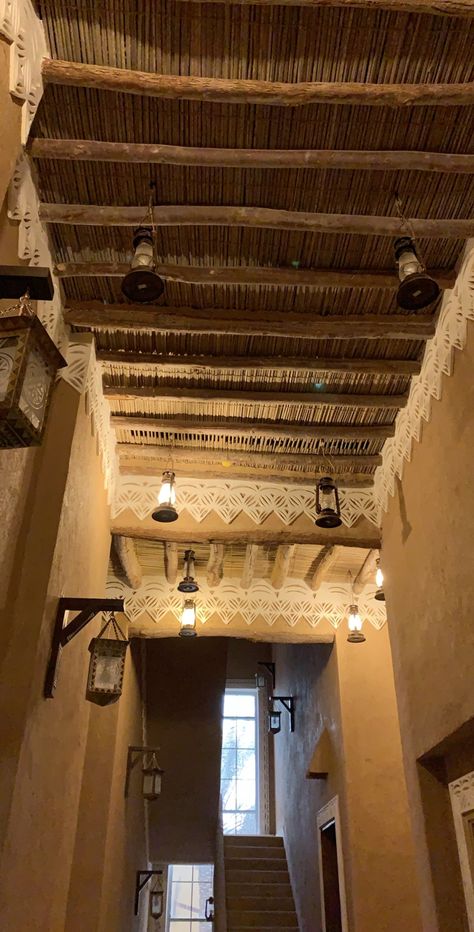 Southwest Interior, Townhouse Interior, Mud House, Architecture Bathroom, Moroccan Interiors, Architecture Wallpaper, Wall Shelves Design, Cob House, Unique House Design