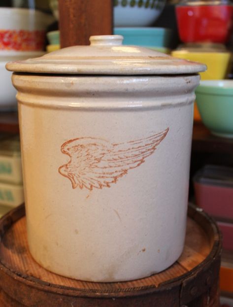 Red wing crock 002 (2) Redwing Crocks, Red Wing Stoneware, Pottery Dinnerware, Red Wing Pottery, Churning Butter, Brown Line, Red Wing, Know Nothing, Star Art