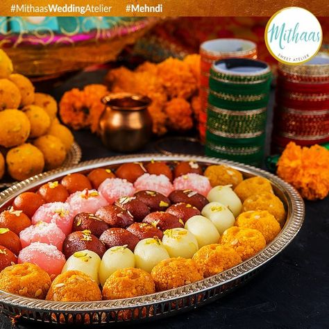 Mithai platter Mithai Decoration For Wedding, Indian Sweet Platter, Mithai Packing Ideas, Mithai Boxes Wedding, Mithai Boxes Packing, Mithai Platter, Qawwali Night, Wedding Packings, Sweet Platter