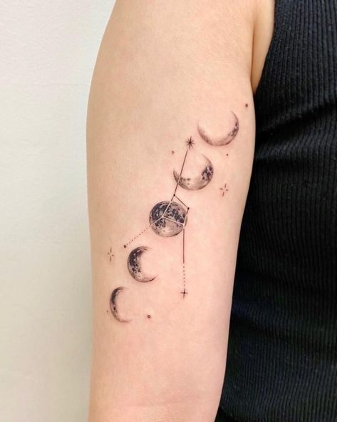 Constilation Tattoo Sleeve, Star Constellation Tattoo, Small Tattoos Ideas, Moon Phases Tattoo, Astrology Tattoo, Horoscope Tattoos, Zodiac Tattoos, Constellation Tattoos, Rib Tattoo