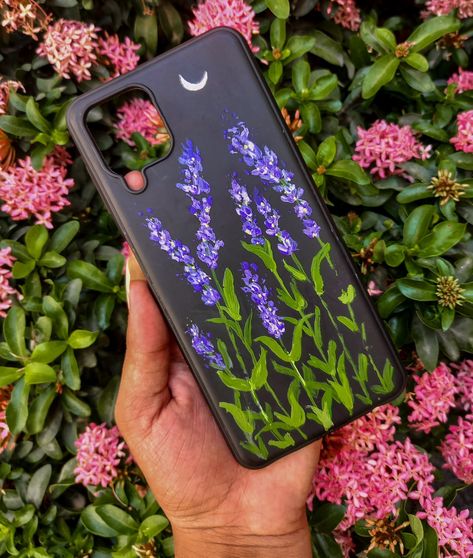 Phone Case Diy Paint Black, Hand Painted Phone Case Acrylics, Art Phone Cases Paint, Ideas Para Pintar Tu Funda, Painted Phone Case Diy Acrylic, Easy Phone Case Painting Ideas, Phone Case Ideas Paint, Phone Case Painting Ideas Acrylic, Hand Painted Phone Case