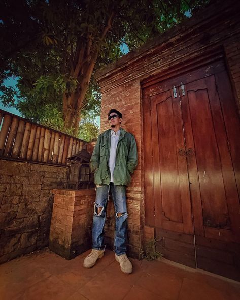 Mbah Nala’s Instagram profile post: “Back to Vintage. M65 Field Jackets Vietnam Era @alphaindustries ripped denim pants and Belleville @bellevilleboot Boots US Army. #vintage…” M65 Field Jacket, Ripped Denim Pants, Engineer Boots, Ripped Denim, Field Jacket, Mountain Backpack, Us Army, Bradley Mountain, Denim Pants