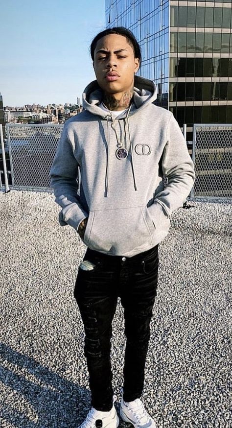 Kay Flock, Bronx Rappers, Popular Rappers, Outfits Nyc, Cute Dreads, New York Pictures, Cute Rappers, Guys Clothing Styles, Mens Outfit Inspiration