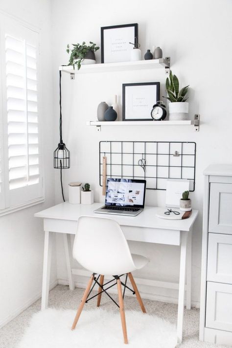 Bilik Tidur Minimalis, Minimal Workspace, Cute Desk Decor, Simple Bedroom Decor, Hiasan Bilik Tidur, Bilik Idaman, Small Space Bedroom, White Desk, Hiasan Bilik