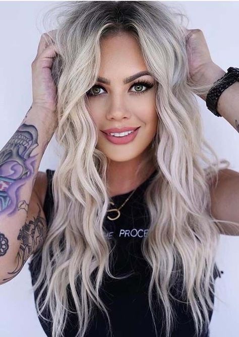 Long Blonde Hair Styles, Blonde Hair Dark Roots, Hair Dark Roots, Blonde Hair Styles, Blonde Hair With Dark Roots, Trendy We Fryzurach, Tan Skin Blonde Hair, Blonde Hair With Roots, Hair With Dark Roots