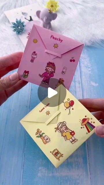 Paper Craft Ideas on Instagram Kraf Kertas, Diy Crafts Bookmarks, Creative Gift Wraps, Paper Craft Videos, Paper Craft Ideas, Diy Gift Set, Gifts Wrapping Diy, Easy Paper Crafts Diy, Handmade Paper Crafts