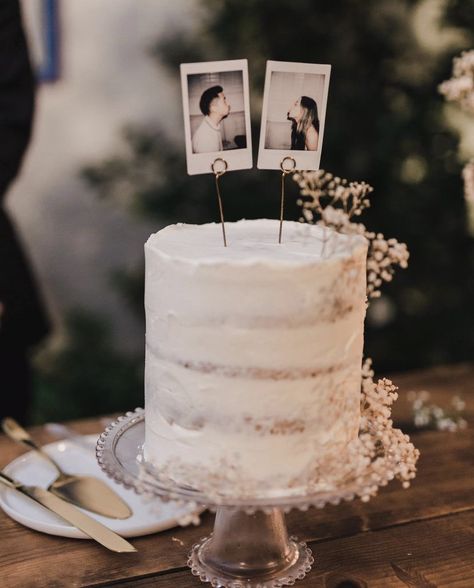 Wedding Cake With Photos On It, Wedding Cake With Pictures, Rustic Civil Wedding Ideas, Bridal Shower For Bride And Groom, Polaroid On Wedding Cake, Unfinished Wedding Cake, Simple Mini Wedding Cake, Small White Wedding Cake With Greenery, Civil Wedding Cake Ideas