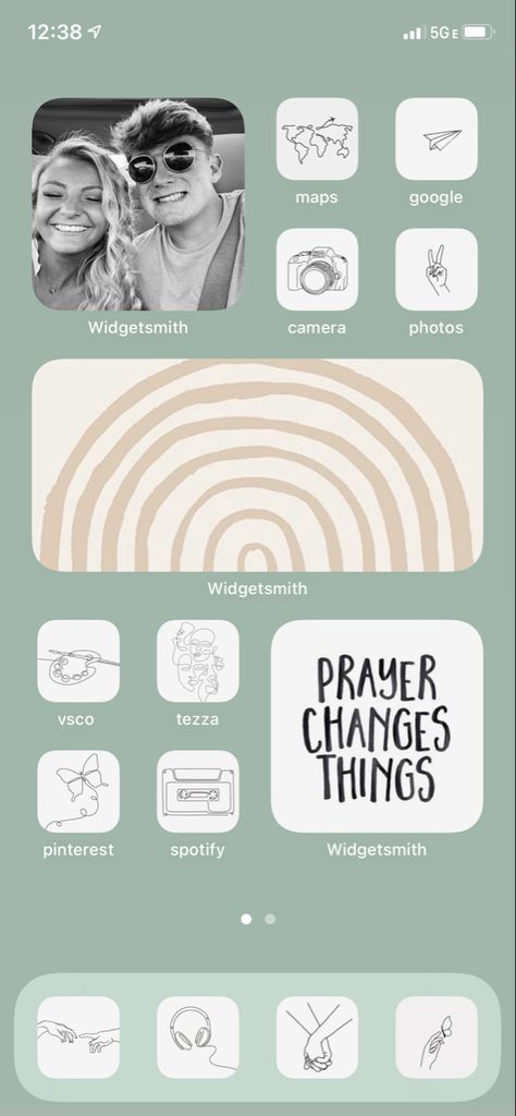 Cute Ways To Set Up Your Homescreen, Boho Homescreen Ideas, Boho Iphone Layout, Ios Asthetic Ideas, Cute Widgets Ideas, Boho Ios Homescreen, I Phone Widgets, Aesthetic Phone Screen Layout, Wallpaper Widgetsmith Ideas