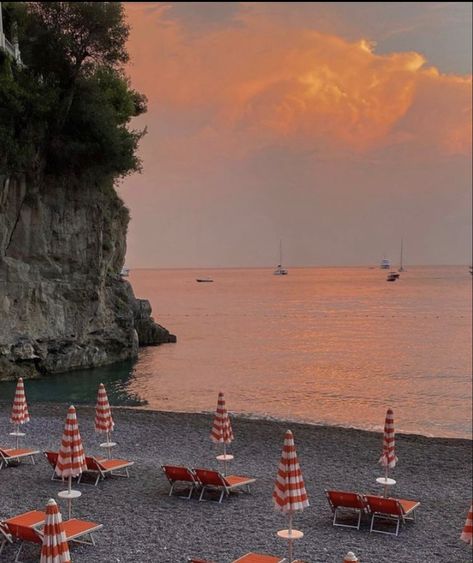 Italian Amalfi Coast, Italian Summer Sunset, Italian Evening Aesthetic, Amalfi Coast Sunset, Amalfi Coast At Night, Summer In Positano, Sunsets In Italy, Almafi Coast Aesthetic, Italy Almafi Coast