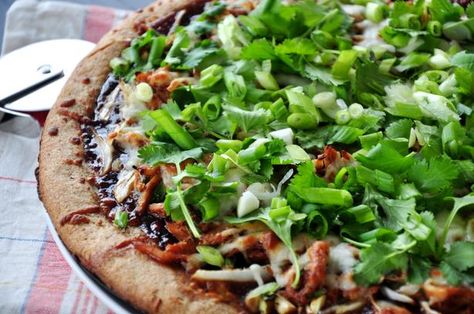 Asian pizza Asian Pizza, Boboli Pizza Crust, Chinese Pizza, Grilled Breakfast, Boboli Pizza Recipes, Gourmet Pizza Recipes, Ranch Pizza, Grill Breakfast, Gourmet Pizza