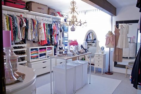 Before + After: Brit’s Closet Transformation via Brit + Co. Dream Closet Room, Closet Styling, Ideas De Closets, Vanity Closet, Dream Dressing Room, Closet Transformation, Luxury Closets, Bedroom Closets, Closet Vanity