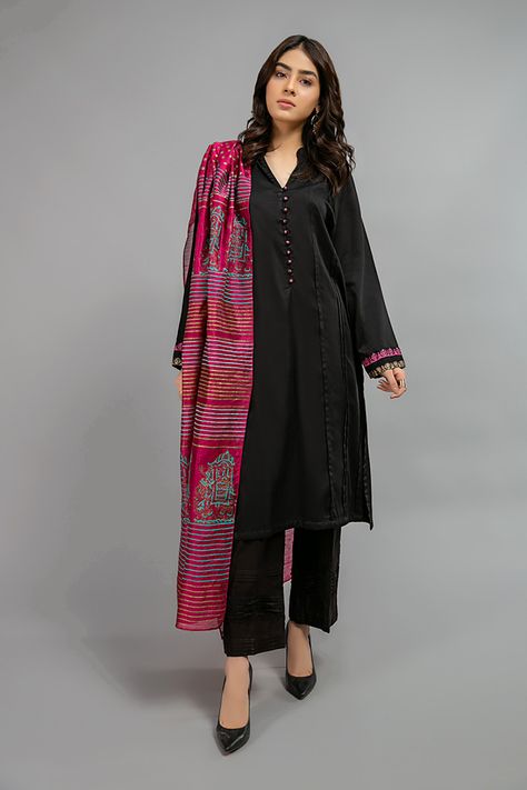 Shirt Black MG-W20-80 Kameez Shalwar Designs For Women, Shalwar Design For Women, Black Dress Design Pakistani, Shalwar Kameez Designs For Women, Dress Design Pakistani, Shalwar Kameez Designs, Shalwar Design, Kameez Designs, Pakistani Designer Suits