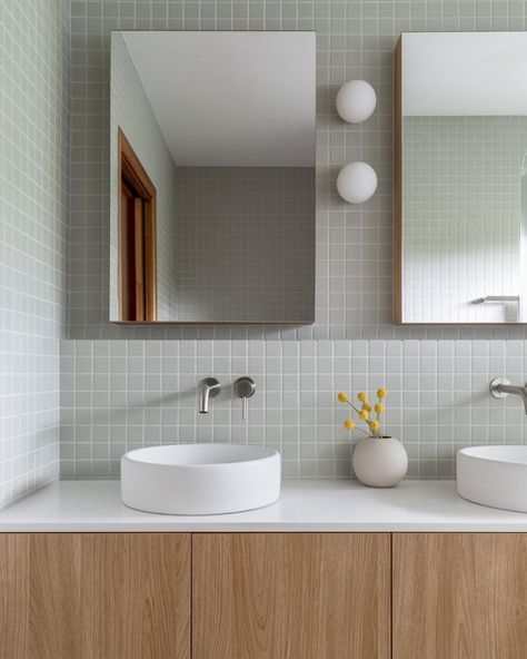 Terrazzo, kit kat tiles, brushed nickel tapware. Tell me our Richmond project’s ensuite is located in the heart of Melbourne without… | Instagram Fluted Glass Shower Screen, Bathroom Sink Furniture, Brushed Nickel Tapware, Nickel Tapware, Treehouse Inspiration, Kit Kat Tiles, Abi Interiors, Japanese Bathroom, Mid Century Modern Bathroom