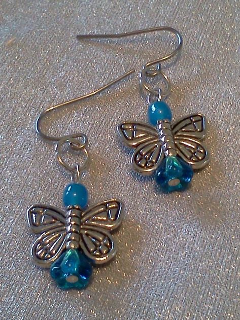 Butterfly Earrings Diy, Holiday Beaded Jewelry, Butterfly Angel, Handcrafted Beaded Jewelry, Blue Beaded Earrings, Beaded Butterfly, Diy Jewelry Earrings, Bijoux Fil Aluminium, Beaded Earrings Diy