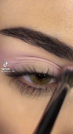 Teknik Makeup, Makeup Favorites, Prom Eye Makeup, Eye Makeup Techniques, Makeup Tutorial Eyeliner, Makeup For Hazel Eyes, Eye Makeup Pictures, Eye Makeup Steps, Eye Makeup Designs