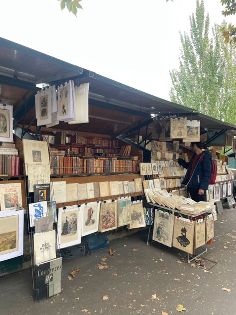 #paris #parisian #books #bookshelf #art #europe #market Europe Market, Old Book Art, Europe Art, Paris Markets, Bookshelf Art, Books Bookshelf, Art Market, Im In Love, The Good Place