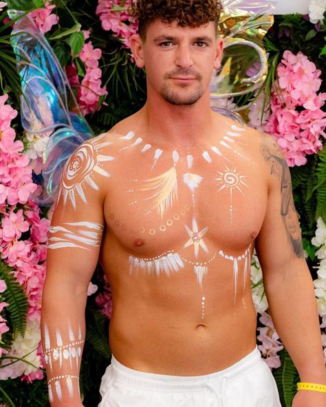 Ibiza Makeup, Ibiza Hair, White Look, Beauty Bar, May 22, Makeup Hair, White Painting, Body Painting, Face Painting