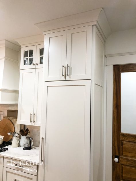 Above-the-fridge cabinets Cabinets Above Fridge, Hidden Refrigerator, Fridge Cabinets, Hidden Fridge, Above The Fridge, Kitchen Facelift, Countertop Cabinet, Refrigerator Cabinet, U Shaped Kitchen