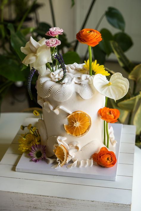 Flowery Cakes Aesthetic, Unique Bday Cake, Vintage Inspired Cake, Diy Cake Decor, Maximalist Wedding Cake, Cake With Flowers And Fruit, Funky Wedding Cake, Fruit Cake Decoration Ideas, Real Flower Cake