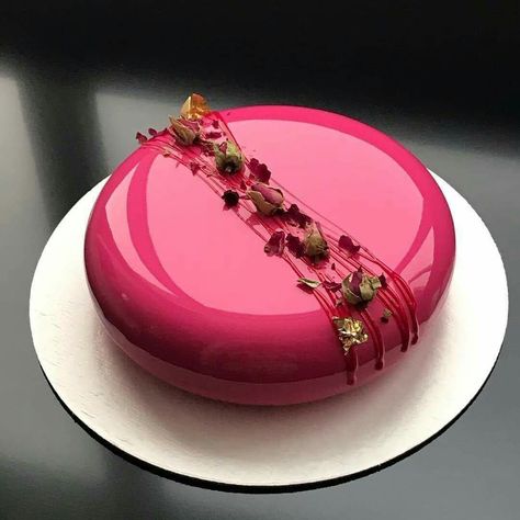 Mirror Glaze Cake, Mirror Cake, Modern Cakes, Creative Birthday Cakes, Beautiful Desserts, Marble Cake, Cake Decorating Designs, Crazy Cakes, Fancy Desserts