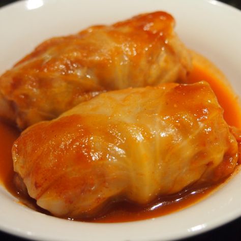 Stuffed Cabbage (Golumpki) Golumpki Recipe, Polish Stuffed Cabbage, Oven Baked Shrimp, Boiled Cabbage, Slow Cooker Potatoes, Cabbage Head, Cabbage Rolls Recipe, Cabbage Casserole, Stuffed Cabbage