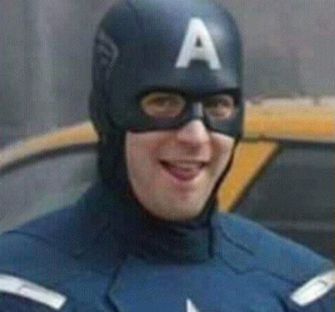 Smug Captain America with a silly face Marvel Man, Avengers Cast, Marvel Photo, Marvel Images, Reaction Face, Dc Memes, Avengers Memes, Marvel Actors, Man Thing Marvel