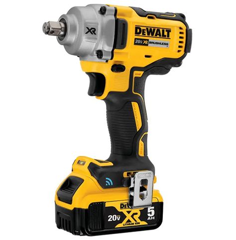 The new Dewalt DCF896 1/2″ mid-range impact wrench features Tool Connect customizations. Dewalt Drill, Dewalt Tools, Dewalt Power Tools, Cordless Tools, Impact Wrench, Combo Kit, Led Work Light, Wrench Set, Brushless Motor