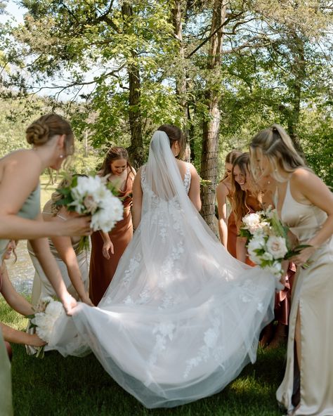 Celebrating International Day of Friendship with our beautiful brides and their besties! ✨ Because every bride needs her girls by her side 🫶 . . . #bride #bridal #brides #wedding #weddingdress #weddings #besties #2024bride #2025bride #bridalstyle #bridalinspo #bridalstyle #bridetobe #weddingphotos #weddingphotography #InternationalDayofFriendship #weddinginspo #bellabride #bellabridalbtq Bridesmaid Pics, International Day Of Friendship, Bride And Bridesmaid Pictures, Bridesmaid Pictures, Bella Bridal, Vegan Wedding, Bride And Bridesmaids, Bridesmaids Photos, Michigan Wedding Photographer