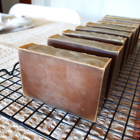 How to make Cold Process Coffee Soap - A Luxurious Recipe! Cold Press Soap Recipes For Men, Coffee Cold Process Soap, Coffee Soap Recipe Cold Process, Beer Soap Recipe Cold Process, Beer Soap Recipe, Cold Press Soap Recipes, Lye Soap Recipe, Coffee Soap Recipe, Cold Press Coffee