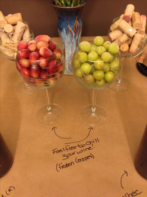 Wine and appetizer potluck - frozen grapes as ice cubes for drinks :) Cheese And Wine Party, Wine Mixers, Frozen Grapes, Wine And Cheese Party, Girl Night, Wine Tasting Party, Cheese Party, Tasting Party, Wine Night