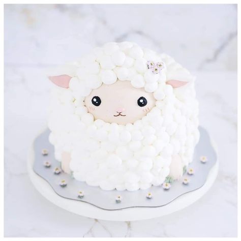 Sheep Smash Cake, Lamb Birthday Cake, Sheep Cupcake Cake, Sheep Birthday Party, Sheep Cake Design, Goat Cake, Sheep Cake Ideas, Lamb Cake Ideas, Sheep Birthday Cake