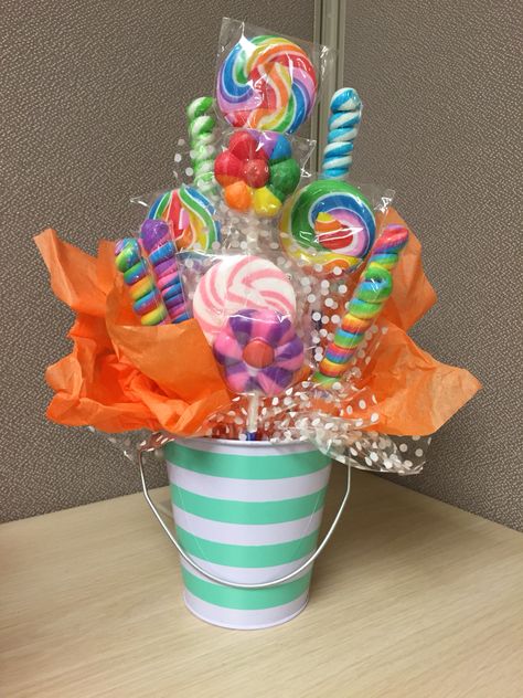 Candy Theme Birthday Party, Candy Arrangements, Candy Kabobs, Candy Themed Party, Candy Centerpieces, Candy Bouquet Diy, Candy Land Birthday Party, Candy Birthday Party, Sweet Like Candy