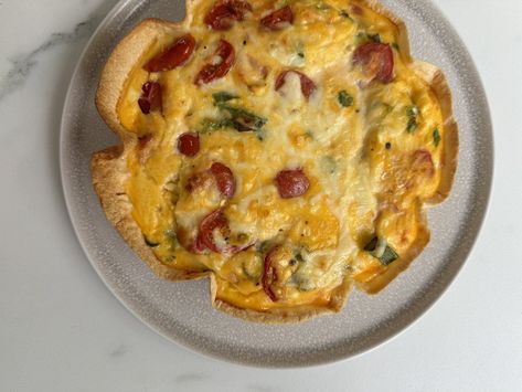 EGG, BACON & CHERRY TOMATO EGG TORTILLA QUICHE — Wholesome by Sarah Tortilla Quiche, Egg Tortilla, Prosciutto Pasta, Tomato Egg, Raw Broccoli, Bacon Salad, Broccoli Pasta, Trending Recipes, Cherry Tomato