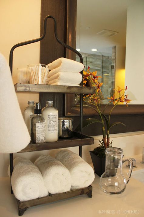 Use stackable trays in your bathroom to keep essentials tidy. See more decor ideas at Happiness is Homemade. Small Space Hacks, Smart Tiles, Hgtv Dream Home, Real Estat, Bathroom Spa, Rustic Bathroom, Small Space Living, Design Case, My New Room