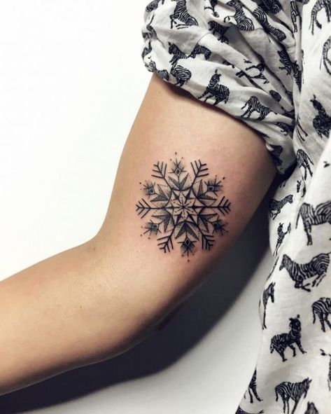 Snowflake Tattoo for Girls Wolf Sketch Tattoo, Small Snowflake Tattoo, Snowflake Tattoo, Winter Tattoo, Snow Tattoo, Snow Flake Tattoo, Tattoo Dotwork, Tattoo Themes, Ankle Tattoo Small