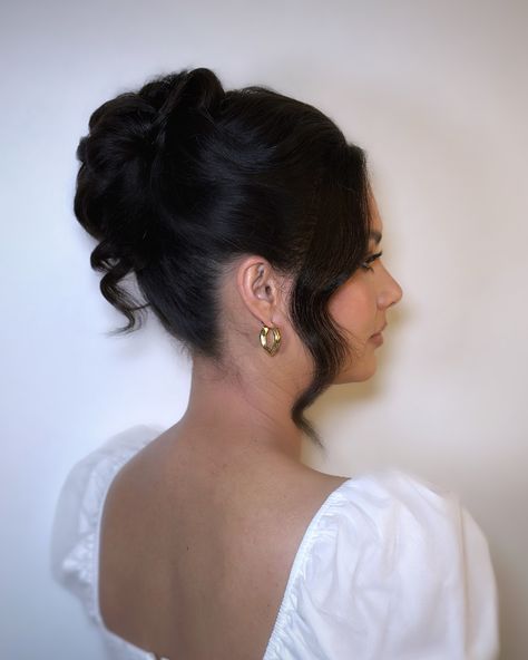 Intricate Bun Hairstyles, 90s Updo Wedding, Elegant High Updo, Retro Bun Hairstyle, High Elegant Bun, Bun Up Hairstyles, Bride Hair High Bun, High Bun Elegant, Fancy High Bun Hairstyles