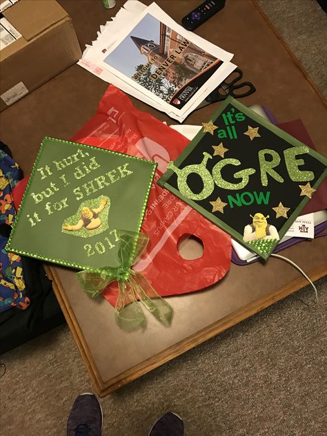 Shrek graduation cap Shrek Graduation Cap, Cap Quotes, Shrek Party, Son Birthday Quotes, High School Graduation Cap, Grad Cap Designs, Chalk Design, Yearbook Quotes, Cap Decoration