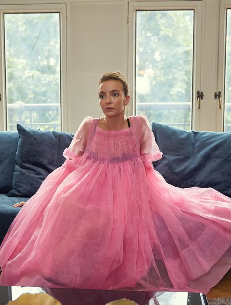 Villanelle's 21 Best Outfits From 'Killing Eve,' Because Her Style Is Just As Dramatic & Beautiful As She Is Puffy Pink Dress, Grace Kelly Wedding, Vestidos Color Rosa, Killing Eve, Jodie Comer, Eve Outfit, Iconic Dresses, Cowboy Bebop, Pink Tulle