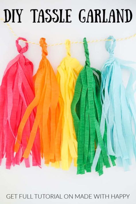 Paper Tassels Diy, Tassel Garland Tutorial, Diy Slinger, Rainbow Tassel Garland, Crepe Paper Garland, Crepe Paper Decorations, Craft Ideas For Beginners, Tissue Garland, Diy Streamers