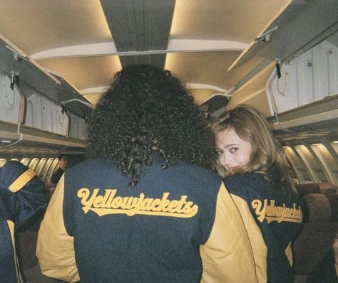 Yellowjackets Jackie And Shauna, Yellow Jacket Aesthetic, Yellow Jackets Aesthetic, Lottie Matthews Aesthetic, Yellowjackets Aesthetic, Jackie Taylor, Taylor Core, Ella Purnell, Favorite Tv Characters