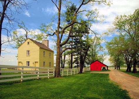 Old House Smells, Williamstown Kentucky, Central Kentucky, Kentucky Vacation, The Ark Encounter, Shaker Village, My Old Kentucky Home, Old Farm Houses, Farms Living