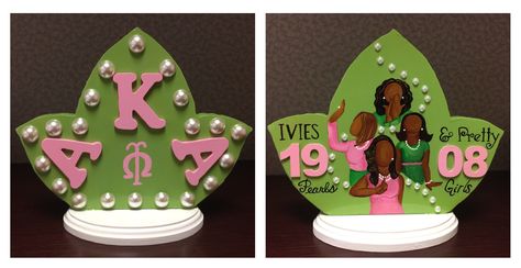 AKA ivy leaf desk plaque Aka Crafts Ideas, Aka Probate, Alpha Kappa Alpha Crafts, Probate Gifts, Alpha Kappa Alpha Gifts, Aka Gifts, Alpha Kappa Alpha Paraphernalia, Alpha Kappa Alpha Sorority Paraphernalia, Aka Sorority Gifts