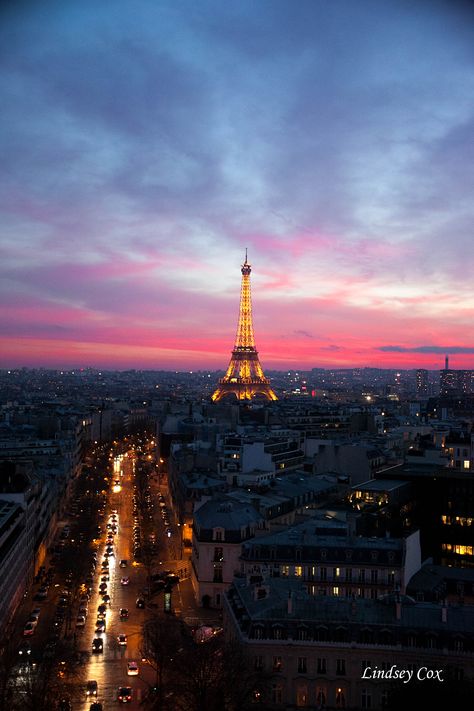 Paris Photography Eiffel Tower Wallpaper, Eiffel Tower At Sunset, Effiel Tower Aesthetic Night, Paris Iffle Tower Aesthetic, Paris Iffle Tower, Paris Tour Eiffel, France Aesthetic, Paris Vibes, Paris Wallpaper