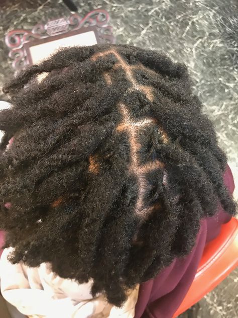 Starter locs #interlocks #womenwithlocs #loclovin #locs #dreadlocks #starterlocks #interlocs #interloc #interlock Starter Locs Short 4c Hair, Locs Styles For Short Hair, Starter Locs Short, Starter Locs Styles, Interlocking Locs, Hair With Extensions, Short 4c Hair, Locs Short, Thick Locs