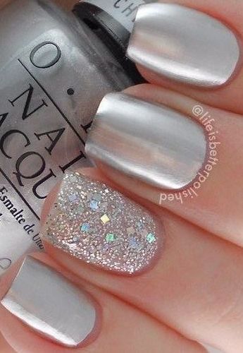 Silver Gray Nail Designs, Grey And Silver Nail Designs, Silver Sns Nails, Silver Dip Powder Nails, Silver Manicure Ideas, Simple Silver Nails, Silver And White Nails, Silver Nails Ideas, Silver Gel Nails